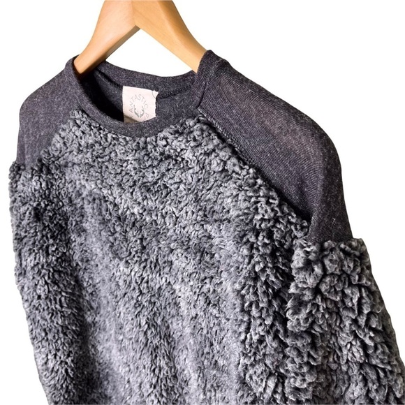 Fantastic Fawn Sherpa Fleece Sweater Pullover Gray Size Small Cozy - Picture 3 of 8